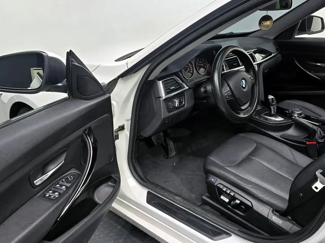 BMW 320 d GT - автомобили, коли, обяви за нови и употребявани 10