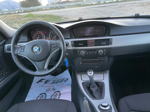 BMW 320 2.0TDI-NAVI-PANORAMA-ITALIA - автомобили, коли, обяви за нови и употребявани 7