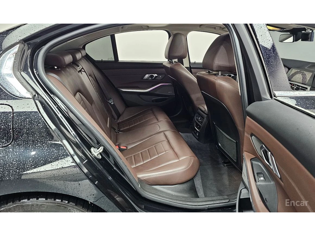 BMW 320 DISTRONIC* LASER* HARMAN KARDON* HEAD-UP* 360 CAM* - автомобили, коли, обяви за нови и употребявани 13