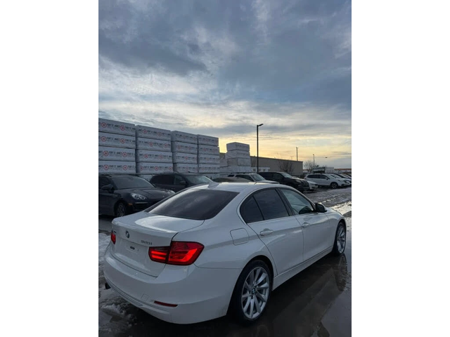 BMW 320 xDrive* Sedan* АвтоКредит* (ЦЕНА ДО БГ)* - автомобили, коли, обяви за нови и употребявани 3