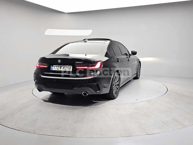 BMW 320 PANO * ПОДГРЕВИ * KEYLESS * 360 * H/K * - автомобили, коли, обяви за нови и употребявани 1