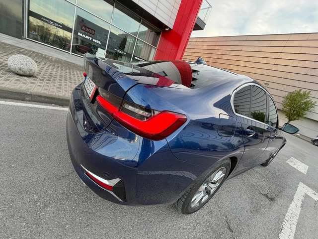 BMW 320 2.0D* КОЖА* АВТОМАТИК* LASSER* M* - автомобили, коли, обяви за нови и употребявани 6