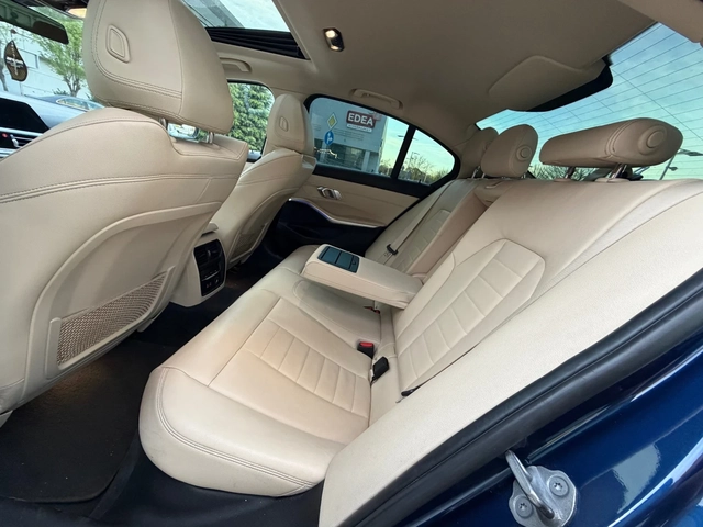BMW 320 2.0D* КОЖА* АВТОМАТИК* LASSER* M* - автомобили, коли, обяви за нови и употребявани 8