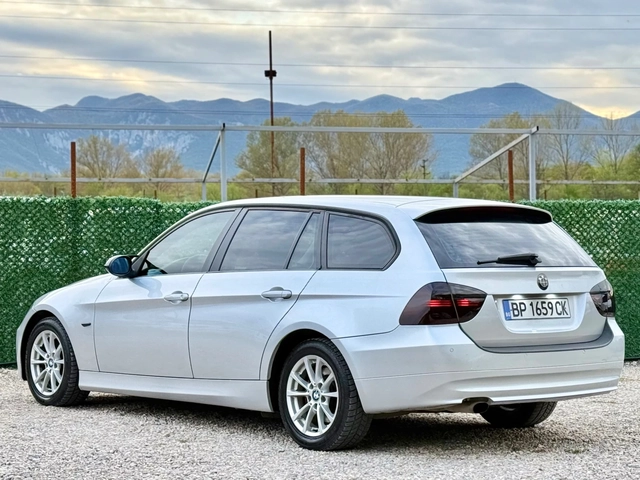 BMW 320 D AVTOMAT* NAVI* XENON - автомобили, коли, обяви за нови и употребявани 4