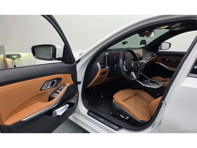 BMW 320 i M SPORT* DISTRONIC* ХЕДЪП* ПОДГРЕВ* ОБДУХВАНЕ* - автомобили, коли, обяви за нови и употребявани 5