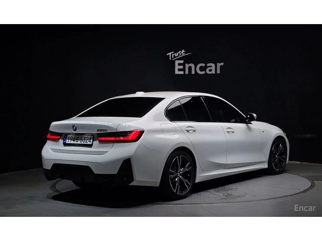BMW 320 i M SPORT* HARMAN KARDON* DISTRONIC* HEAD-UP* - автомобили, коли, обяви за нови и употребявани 2