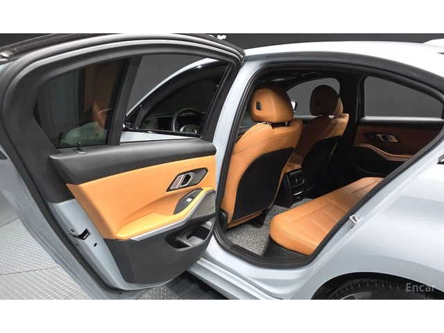 BMW 320 M* SPORT* LASER* ДИСТРОНИК* ХЕДЪП* HARMON* KARDON* - автомобили, коли, обяви за нови и употребявани 15