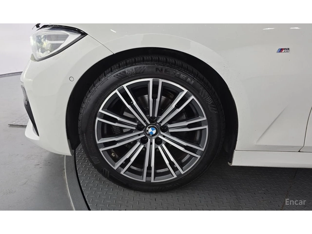 BMW 320 M* SPORT* ДИСТРОНИК* ХЕДЪП* 360КАМЕРА* - автомобили, коли, обяви за нови и употребявани 4