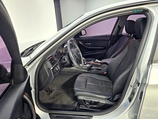 BMW 320 КОЖА* ПОДГРЕВ* НАВИ* ПАНО* КАМЕРА - автомобили, коли, обяви за нови и употребявани 6