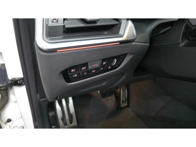 BMW 320 Touring | HUD | 360 | Memory | Подгреви - автомобили, коли, обяви за нови и употребявани 13