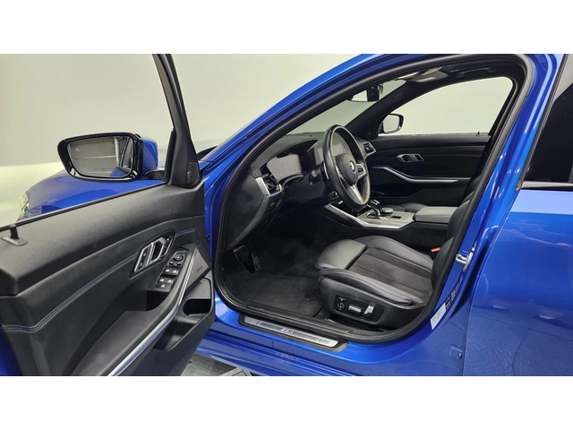 BMW 320 i M Sport - автомобили, коли, обяви за нови и употребявани 10