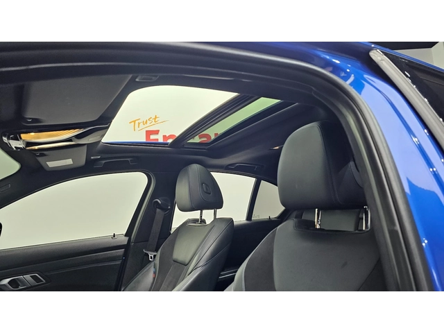BMW 320 i M Sport - автомобили, коли, обяви за нови и употребявани 14