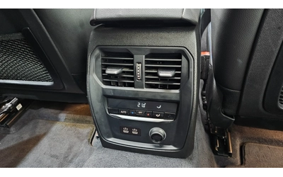 BMW 320 i M Sport - автомобили, коли, обяви за нови и употребявани 16