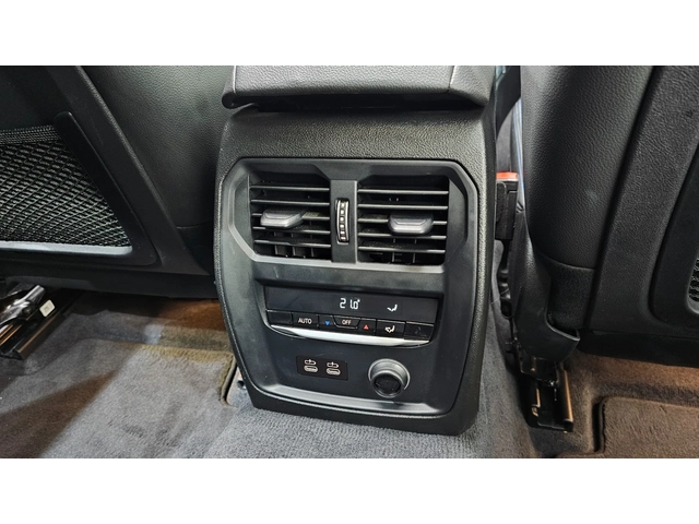 BMW 320 i M Sport - автомобили, коли, обяви за нови и употребявани 16