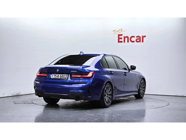 BMW 320 i M Sport - автомобили, коли, обяви за нови и употребявани 1