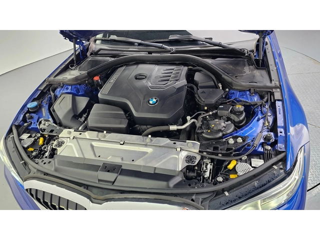 BMW 320 i M Sport - автомобили, коли, обяви за нови и употребявани 6