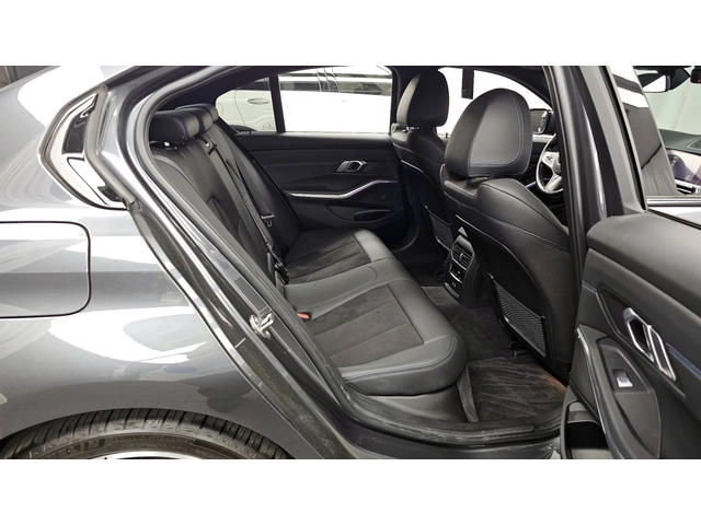 BMW 320 d xDrive M Sport - автомобили, коли, обяви за нови и употребявани 11