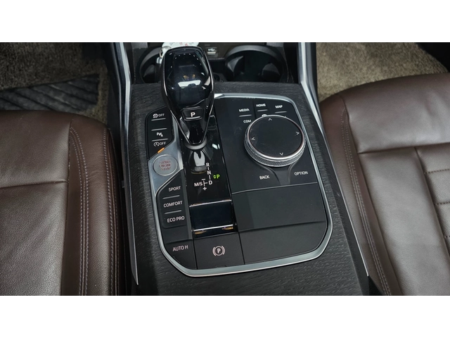 BMW 320 d Luxury - автомобили, коли, обяви за нови и употребявани 8