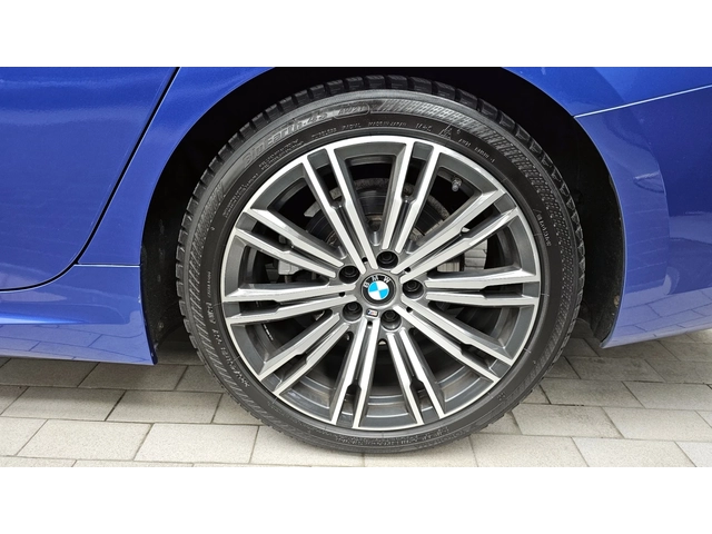 BMW 320 320d M Sport | HUD | MEMORY | Панорама - автомобили, коли, обяви за нови и употребявани 16