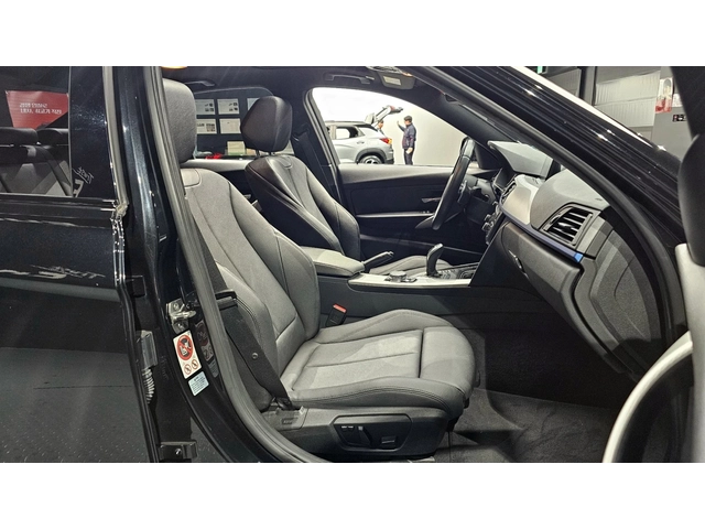 BMW 320 320d M Performance | HUD | Памет | Keyless - автомобили, коли, обяви за нови и употребявани 16