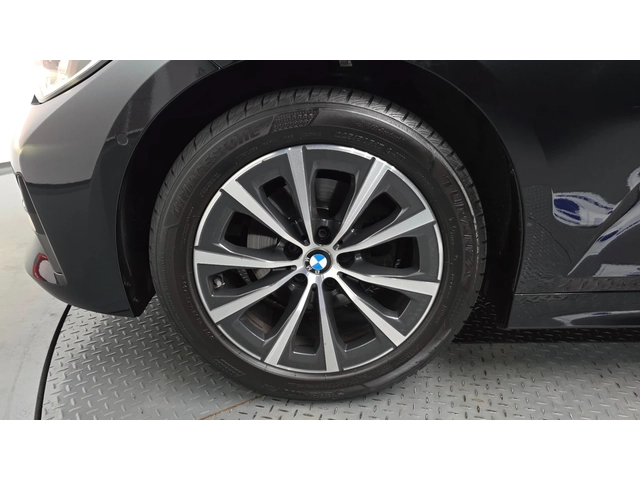 BMW 320 320i | HUD | Навигация | LED Фарове - автомобили, коли, обяви за нови и употребявани 16