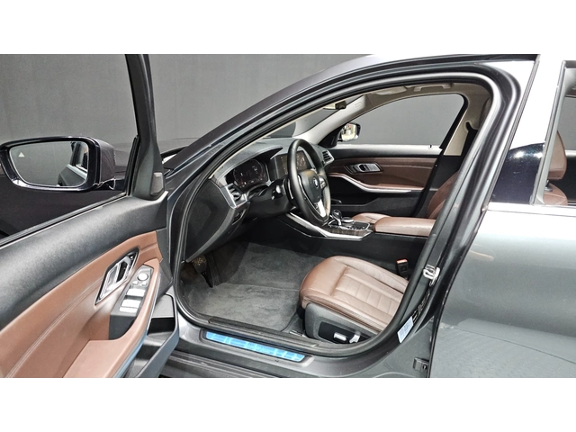 BMW 320 - автомобили, коли, обяви за нови и употребявани 10