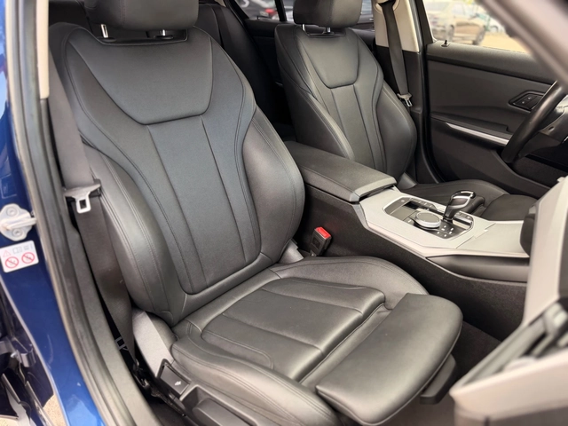BMW 320 d= Sport Pack= HUD= - автомобили, коли, обяви за нови и употребявани 11