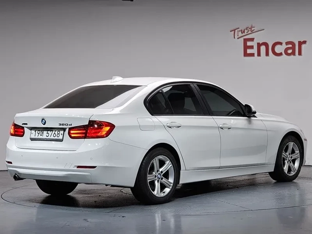 BMW 320 d xDrive - автомобили, коли, обяви за нови и употребявани 1