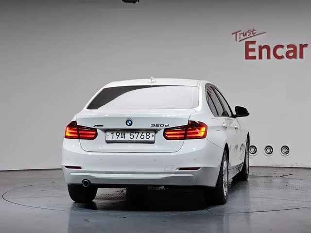 BMW 320 d xDrive - автомобили, коли, обяви за нови и употребявани 3