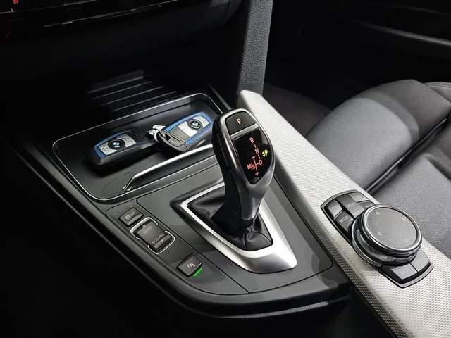 BMW 320 i - автомобили, коли, обяви за нови и употребявани 8