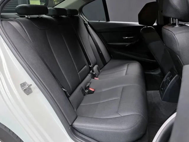 BMW 320 d - автомобили, коли, обяви за нови и употребявани 11