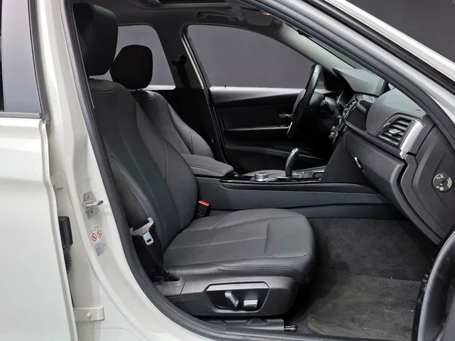 BMW 320 d - автомобили, коли, обяви за нови и употребявани 9