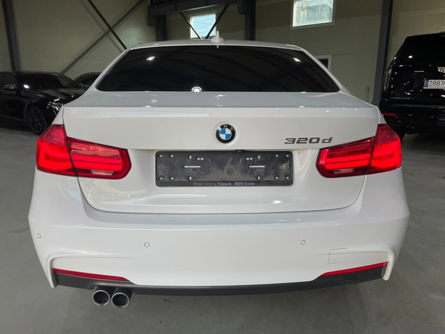 BMW 320 d RWD B47 LCI (FaceLift) ! M Pack ! - автомобили, коли, обяви за нови и употребявани 4
