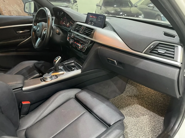BMW 320 d RWD B47 LCI (FaceLift) ! M Pack ! - автомобили, коли, обяви за нови и употребявани 9