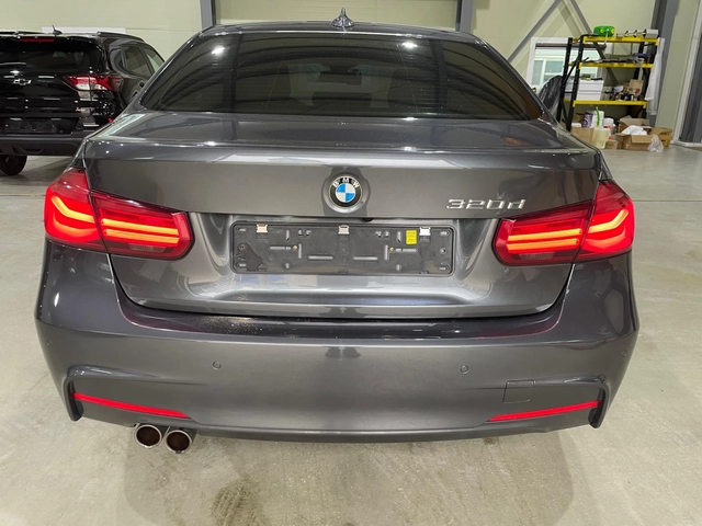 BMW 320 d RWD B47 LCI (FaceLift) ! M Pack ! - автомобили, коли, обяви за нови и употребявани 4
