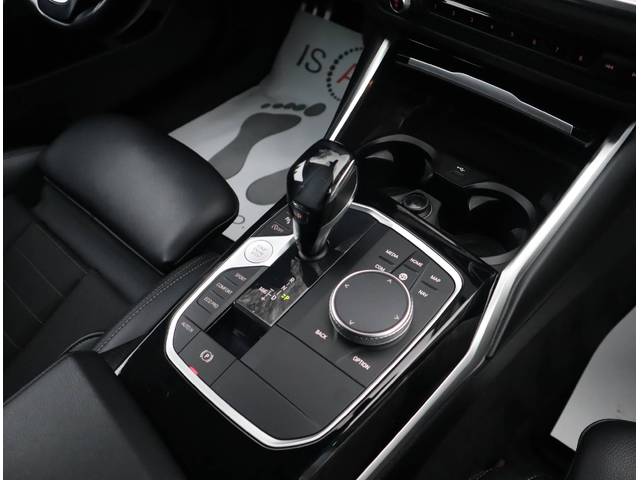 BMW 320 d/SportLine/Virtual/Подгрев/Амбиент/PDC/Active Guard/Lane Assist - автомобили, коли, обяви за нови и употребявани 9