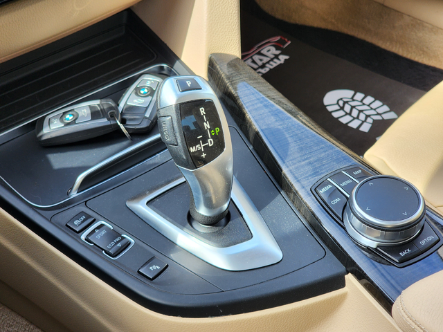 BMW 320 i Facelift - автомобили, коли, обяви за нови и употребявани 7