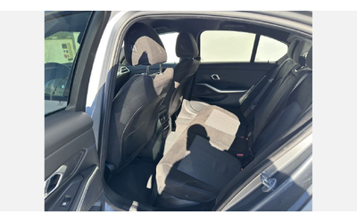 BMW 320d xDrive - автомобили, коли, обяви за нови и употребявани 9