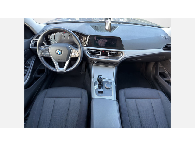 BMW 320d xDrive - автомобили, коли, обяви за нови и употребявани 6