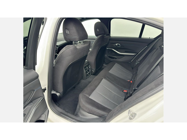 BMW 320d xDrive - автомобили, коли, обяви за нови и употребявани 9