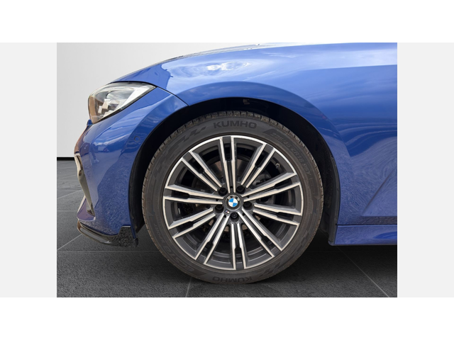 BMW 320d xDrive - автомобили, коли, обяви за нови и употребявани 4