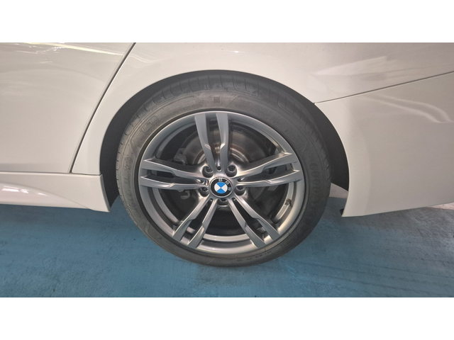 BMW 320i - автомобили, коли, обяви за нови и употребявани 10
