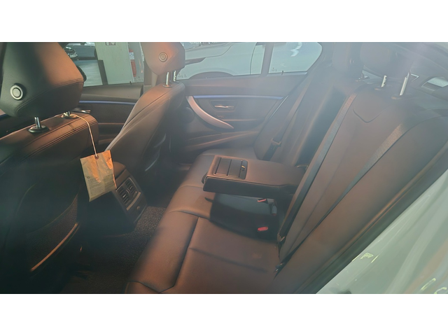 BMW 320i - автомобили, коли, обяви за нови и употребявани 24