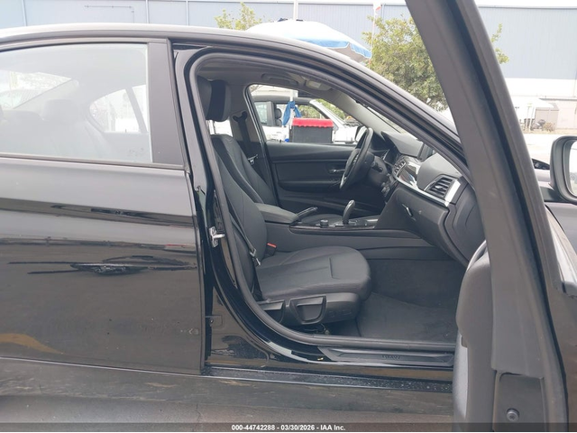 BMW 320I 2.0L I-4 DI, DOHC, VVT, TURBO, 180HP Rear Wheel Drive - автомобили, коли, обяви за нови и употребявани 4