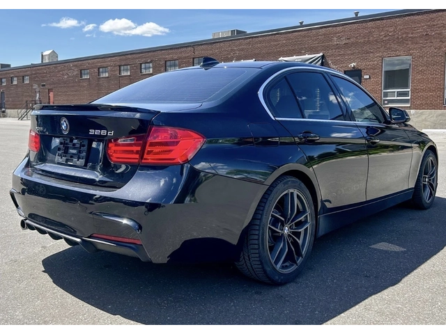 BMW 328 XDRIVE * DIESEL * M * HEAD UP * HARMON KARDON * - автомобили, коли, обяви за нови и употребявани 1
