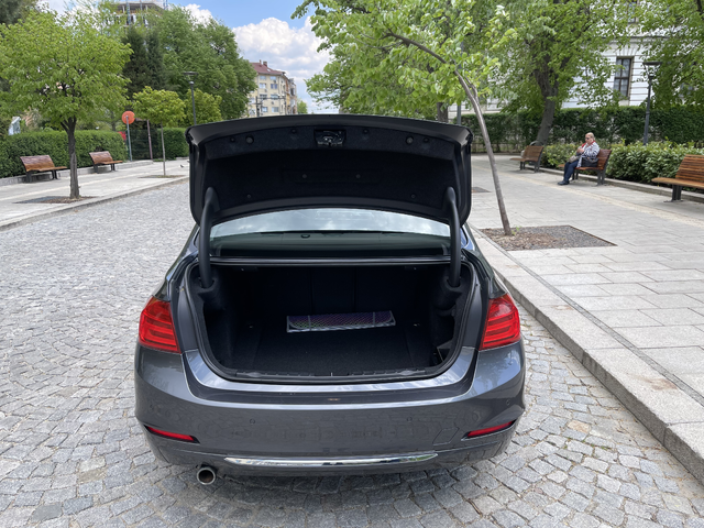 BMW 328D XDrive - автомобили, коли, обяви за нови и употребявани 12