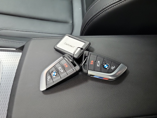 BMW 330 2.0L 4cyl AWD - автомобили, коли, обяви за нови и употребявани 12