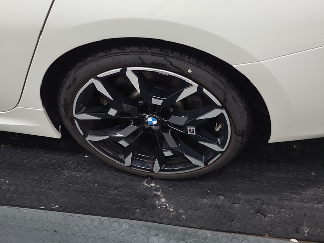 BMW 330 2.0L 4cyl AWD - автомобили, коли, обяви за нови и употребявани 13