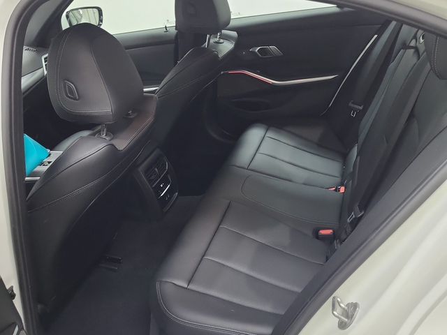 BMW 330 2.0L 4cyl AWD - автомобили, коли, обяви за нови и употребявани 2