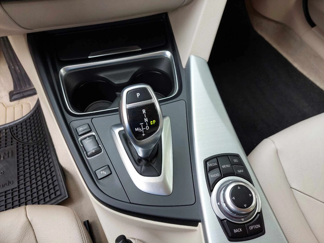 BMW 330 d 258ps MODERN - автомобили, коли, обяви за нови и употребявани 12